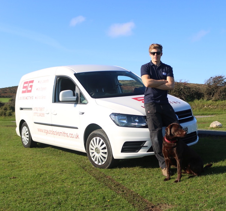 Locksmith near me, locked out, 24 hour locksmith